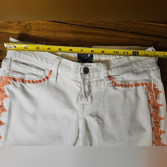 Lucky Brand White Embroidered Charlie Capri Jeans Boho Orange Stitching Size 0 - Picture 7 of 10